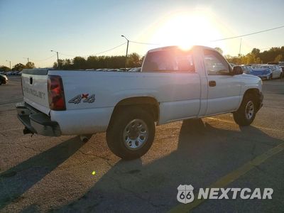 Trzecie zdjęcie samochodu z tyłu: 2007 CHEVROLET SILVERADO K1500 CLASSIC VIN:1GCEK14V17E184874 - miniatura