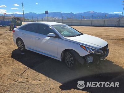 Czwarte zdjęcie samochodu z boku: 2016 HYUNDAI SONATA SPORT VIN:5NPE34AFXGH425150 - miniatura
