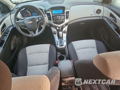 Zdjęcie 8 z 12 samochodu: 2015 CHEVROLET CRUZE LS VIN:1G1PA5SGXF7281865 - miniatura