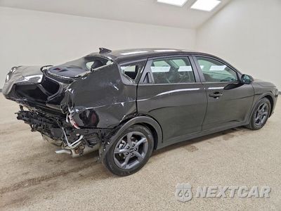 Trzecie zdjęcie samochodu z tyłu: 2026 KIA K4 LXS VIN:3KPFT4DE3TE319662 - miniatura