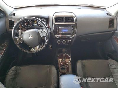 Zdjęcie 8 z 14 samochodu: 2017 MITSUBISHI OUTLANDER SPORT SEL VIN:JA4AP4AW6HZ019941 - miniatura