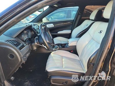Zdjęcie 7 z 12 samochodu: 2019 CHRYSLER 300 S VIN:2C3CCABG2KH686100 - miniatura