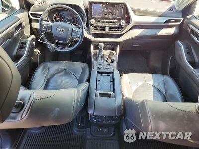 Zdjęcie 8 z 14 samochodu: 2020 TOYOTA HIGHLANDER PLATINUM VIN:5TDFZRBH8LS045275 - miniatura
