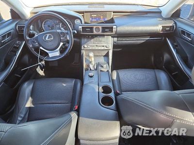 Zdjęcie 8 z 12 samochodu: 2016 LEXUS IS 200T VIN:JTHBA1D21G5023838 - miniatura