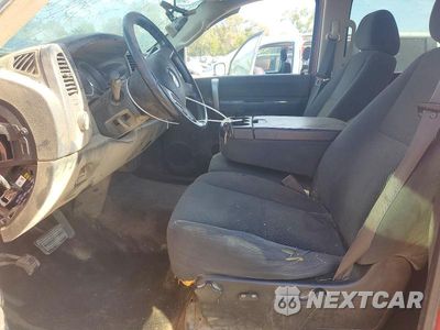 Zdjęcie 7 z 12 samochodu: 2008 CHEVROLET SILVERADO K1500 VIN:2GCEK133381332199 - miniatura