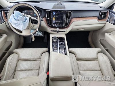 Zdjęcie 8 z 12 samochodu: 2019 VOLVO XC60 T8 INSCRIPTION VIN:LYVBR0DL7KB224827 - miniatura