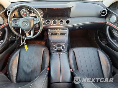 Zdjęcie 8 z 12 samochodu: 2018 MERCEDES-BENZ E 300 4MATIC VIN:WDDZF4KB0JA375366 - miniatura