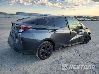 Trzecie zdjęcie samochodu z tyłu: 2016 TOYOTA PRIUS THREE TOURING VIN:JTDKARFU1G3021596 - miniatura