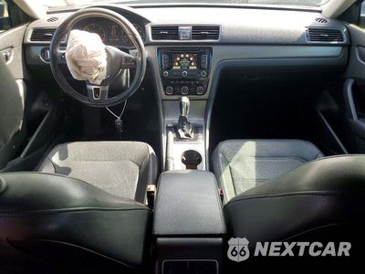 Zdjęcie 8 z 12 samochodu: 2015 VOLKSWAGEN PASSAT SE VIN:1VWBV7A35FC012483 - miniatura
