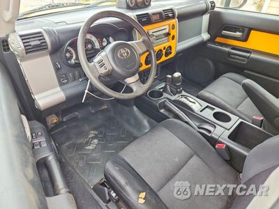 Zdjęcie 8 z 13 samochodu: 2007 TOYOTA FJ CRUISER BASE VIN:JTEBU11F770034383 - miniatura