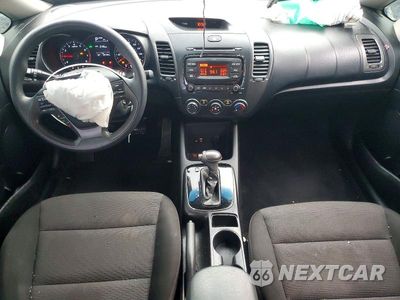 Zdjęcie 8 z 13 samochodu: 2018 KIA FORTE LX VIN:3KPFK4A76JE239875 - miniatura