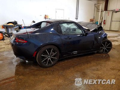 Trzecie zdjęcie samochodu z tyłu: 2025 MAZDA MX-5 MIATA GRAND TOURING VIN:JM1NDAM7XS0653381 - miniatura