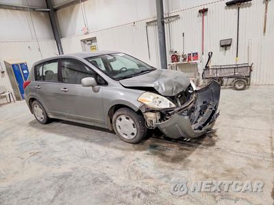 Czwarte zdjęcie samochodu z boku: 2007 NISSAN VERSA 1.8 S VIN:3N1BC13E07L415445 - miniatura