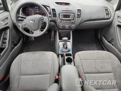 Zdjęcie 8 z 12 samochodu: 2017 KIA FORTE LX VIN:3KPFK4A74HE112603 - miniatura