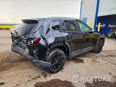 Trzecie zdjęcie samochodu z tyłu: 2026 MAZDA CX-50 PREFERRED VIN:7MMVABBL4TN603496 - miniatura