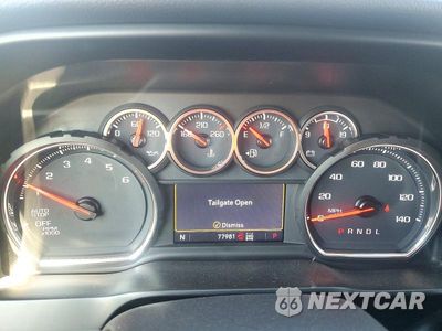 Zdjęcie 9 z 12 samochodu: 2021 CHEVROLET SILVERADO VIN:3GCUYGED9MG118967 - miniatura
