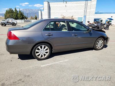Trzecie zdjęcie samochodu z tyłu: 2006 HONDA ACCORD EX VIN:1HGCM66516A069937 - miniatura