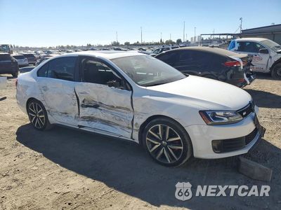 Czwarte zdjęcie samochodu z boku: 2014 VOLKSWAGEN JETTA GLI VIN:3VW4T7AJ8EM387097 - miniatura