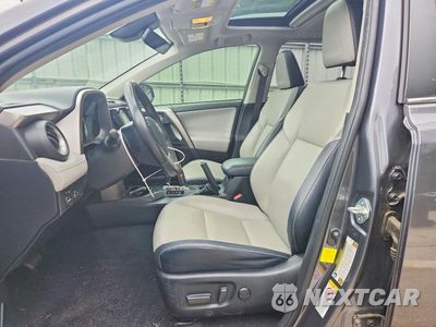 Zdjęcie 7 z 13 samochodu: 2018 TOYOTA RAV4 LIMITED VIN:JTMYFREV5JD119053 - miniatura