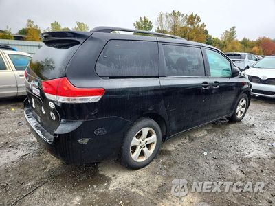 Trzecie zdjęcie samochodu z tyłu: 2013 TOYOTA SIENNA LE VIN:5TDKK3DC8DS342470 - miniatura