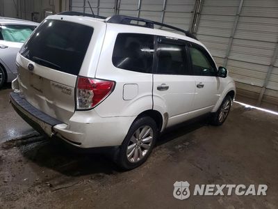 Trzecie zdjęcie samochodu z tyłu: 2013 SUBARU FORESTER 2.5X PREMIUM VIN:JF2SHADC6DH402092 - miniatura