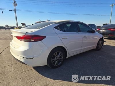 Trzecie zdjęcie samochodu z tyłu: 2017 HYUNDAI ELANTRA SE VIN:5NPD84LF6HH076953 - miniatura