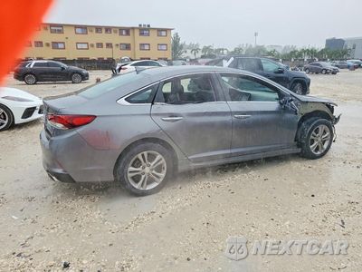 Trzecie zdjęcie samochodu z tyłu: 2018 HYUNDAI SONATA SEL+ VIN:5NPE34AF6JH720396 - miniatura