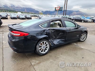 Trzecie zdjęcie samochodu z tyłu: 2017 FORD FUSION TITANIUM PHEV VIN:3FA6P0SU2HR179519 - miniatura