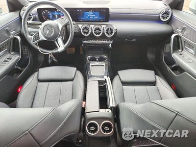 Zdjęcie 8 z 12 samochodu: 2025 MERCEDES-BENZ CLA 250 4MATIC VIN:W1K5J4HB4SN504160 - miniatura
