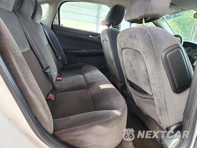Zdjęcie 10 z 13 samochodu: 2011 CHEVROLET IMPALA LT VIN:2G1WG5EK7B1112095 - miniatura
