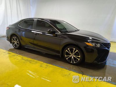 Czwarte zdjęcie samochodu z boku: 2019 TOYOTA CAMRY SE VIN:4T1B11HK7KU270822 - miniatura