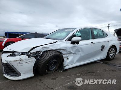 2024 TOYOTA CAMRY LE 4T1C31AK0RU631939 - główne zdjęcie licytacji z USA - miniatura