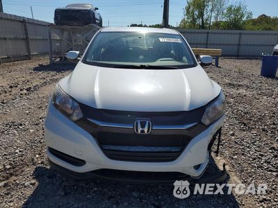 Piąte zdjęcie samochodu w środku: 2017 HONDA HR-V LX VIN:3CZRU5H31HM709322 - miniatura