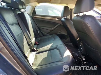 Zdjęcie 10 z 12 samochodu: 2017 VOLKSWAGEN PASSAT SE VIN:1VWGT7A36HC002494 - miniatura