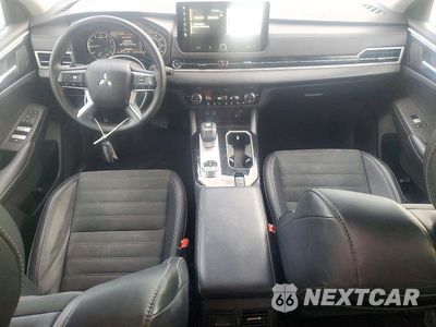 Zdjęcie 8 z 13 samochodu: 2025 MITSUBISHI OUTLANDER SE AWD VIN:JA4J4VA86SZ046998 - miniatura