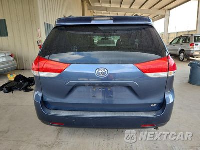 Zdjęcie 6 z 13 samochodu: 2014 TOYOTA SIENNA LE VIN:5TDKK3DCXES415114 - miniatura