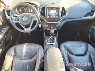 Zdjęcie 8 z 13 samochodu: 2017 JEEP CHEROKEE LATITUDE VIN:1C4PJLCB4HW549476 - miniatura