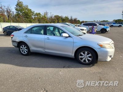 Czwarte zdjęcie samochodu z boku: 2011 TOYOTA CAMRY LE VIN:4T1BF3EK4BU686084 - miniatura