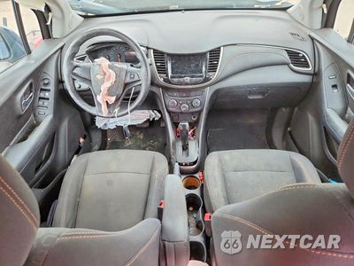 Zdjęcie 8 z 12 samochodu: 2019 CHEVROLET TRAX LS VIN:3GNCJKSB0KL122102 - miniatura