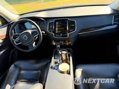 Zdjęcie 9 z 14 samochodu: 2017 VOLVO XC90 T6 VIN:YV4A22PK8H1105678 - miniatura