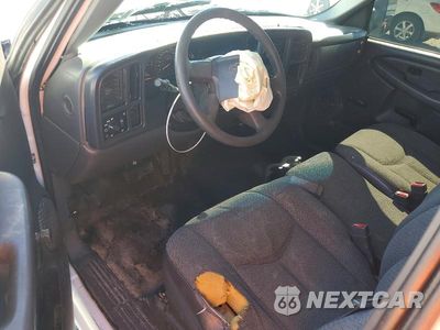 Zdjęcie 8 z 13 samochodu: 2005 CHEVROLET SILVERADO VIN:1GCEC14X95Z120683 - miniatura