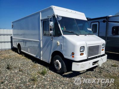 Czwarte zdjęcie samochodu z boku: 2015 FREIGHTLINER MT45G CHASSIS DELIVERY TRUCK VIN:4UZAAPDU1FCGJ1006 - miniatura
