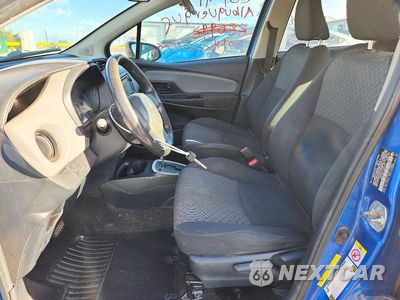 Zdjęcie 7 z 12 samochodu: 2015 TOYOTA YARIS 5-DOOR L VIN:VNKKTUD31FA024703 - miniatura