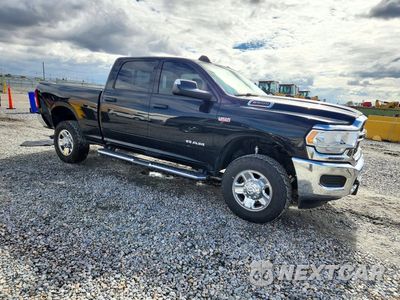 Czwarte zdjęcie samochodu z boku: 2021 RAM 2500 TRADESMAN VIN:3C6UR5CJ2MG660445 - miniatura