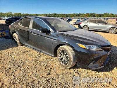 Czwarte zdjęcie samochodu z boku: 2018 TOYOTA CAMRY SE VIN:4T1B11HK1JU655243 - miniatura