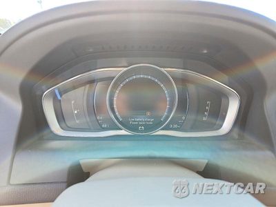 Zdjęcie 9 z 13 samochodu: 2016 VOLVO XC60 T5 PREMIER VIN:YV4612RK6G2830162 - miniatura