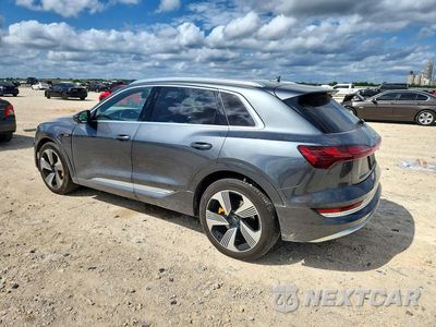 Drugie zdjęcie samochodu z przodu: 2019 AUDI E-TRON PRESTIGE VIN:WA1VAAGE9KB006391 - miniatura