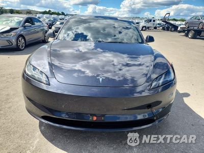 Piąte zdjęcie samochodu w środku: 2024 TESLA MODEL 3 VIN:5YJ3E1EA4RF724147 - miniatura