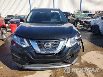 Piąte zdjęcie samochodu w środku: 2018 NISSAN ROGUE SV VIN:KNMAT2MVXJP559710 - miniatura