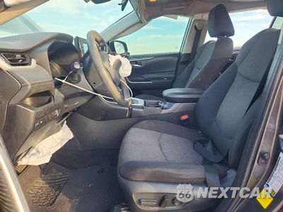 Zdjęcie 7 z 13 samochodu: 2019 TOYOTA RAV4 XLE VIN:2T3W1RFV1KC030316 - miniatura